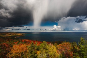 Microburst over Lake Superior in Autumn SL10612