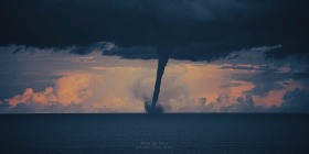 Waterspout on Lake Superior WA10613