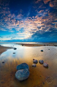 Great Lakes Rocks and Sky SL8593