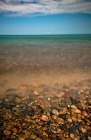 Shimmering beach rocks SL8618