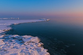Lake Huron frozen shore WI10494 Lake Huron frozen shore WI10494