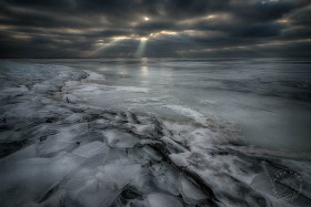 Shoreline Ice and Sunbeams WI9829