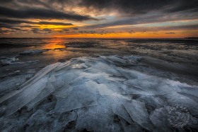 St. Clair Sunrise Ice Sheets WI9909